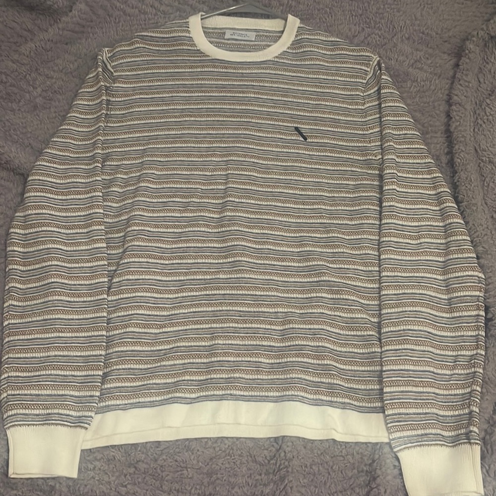 Brand new crew neck sweater (thin).